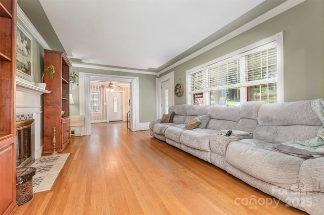 418 W 9th Street, Newton, NC 28658
