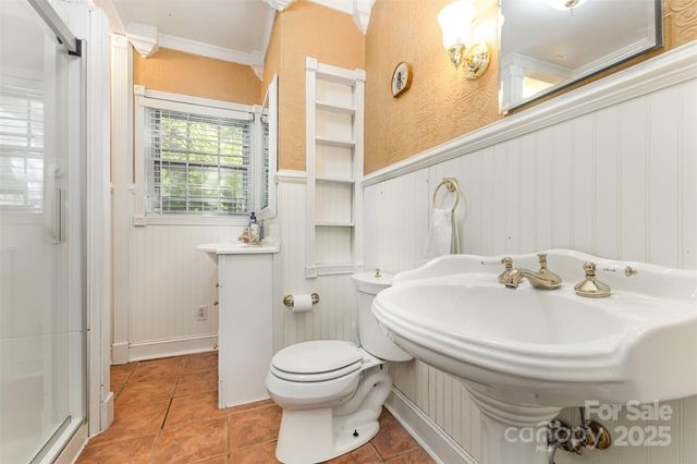 418 W 9th Street, Newton, NC 28658