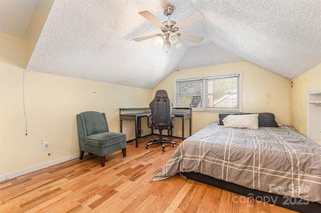 418 W 9th Street, Newton, NC 28658