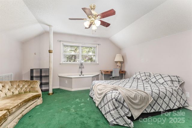418 W 9th Street, Newton, NC 28658