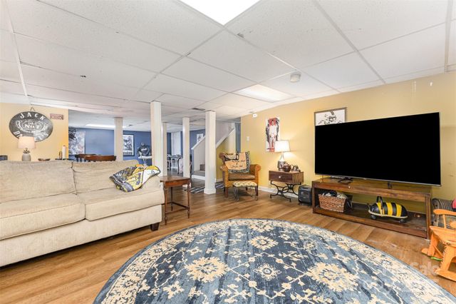 418 W 9th Street, Newton, NC 28658
