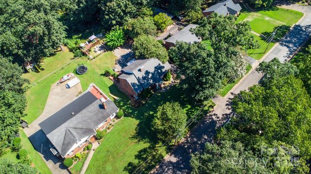 418 W 9th Street, Newton, NC 28658
