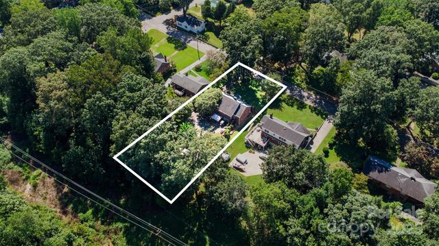 418 W 9th Street, Newton, NC 28658