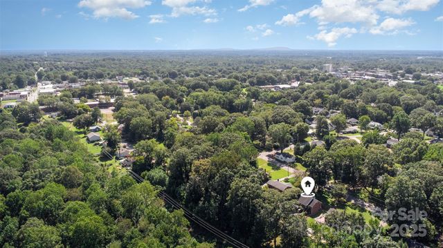 418 W 9th Street, Newton, NC 28658