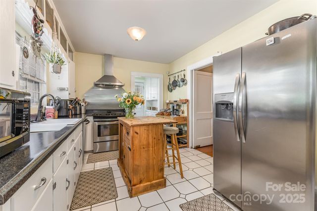 418 W 9th Street, Newton, NC 28658