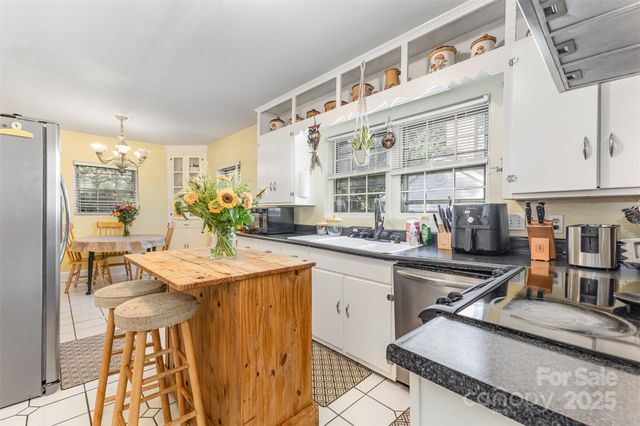 418 W 9th Street, Newton, NC 28658