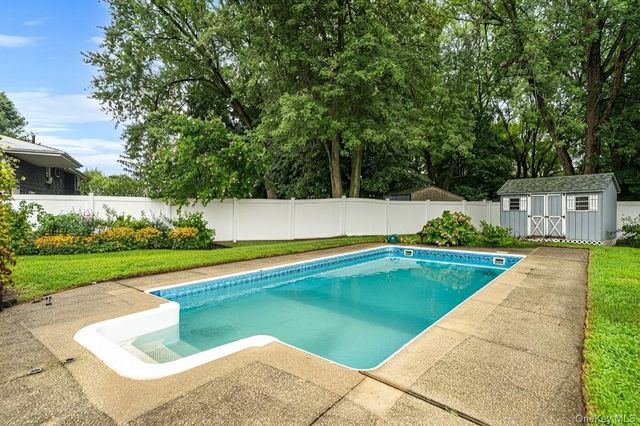 44 Buckskin Lane, Selden, NY 11784