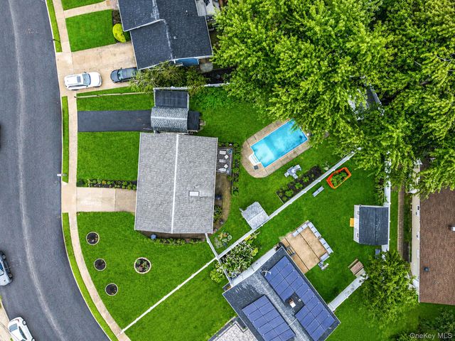 44 Buckskin Lane, Selden, NY 11784