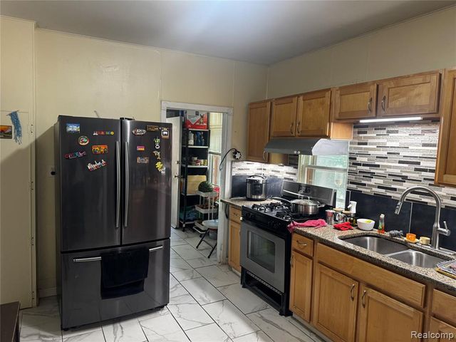 1308 W Genesee Avenue, Saginaw, MI 48602