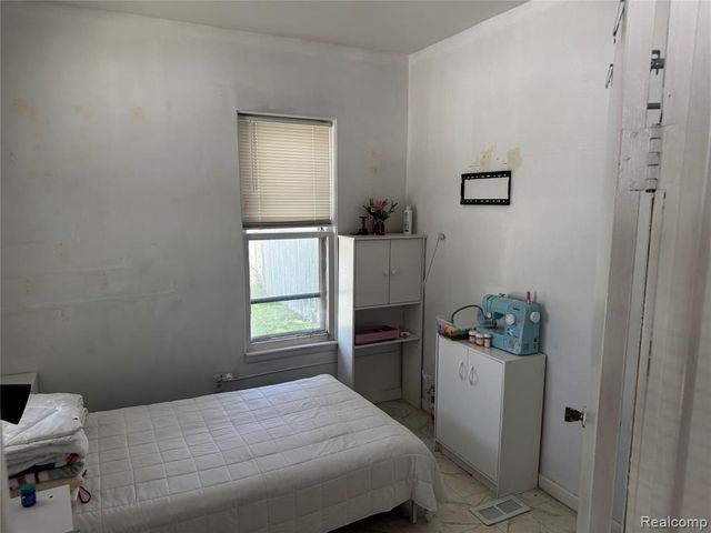 1308 W Genesee Avenue, Saginaw, MI 48602