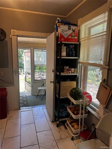 1308 W Genesee Avenue, Saginaw, MI 48602