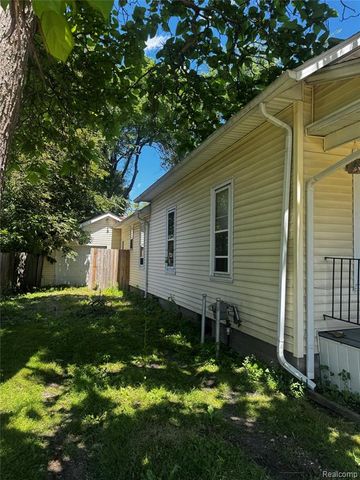 1308 W Genesee Avenue, Saginaw, MI 48602