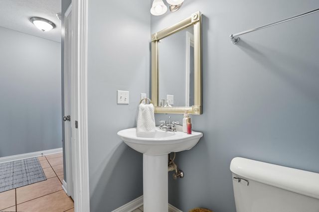 5017 Calais Drive, Columbus, OH 43221