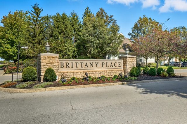 5017 Calais Drive, Columbus, OH 43221