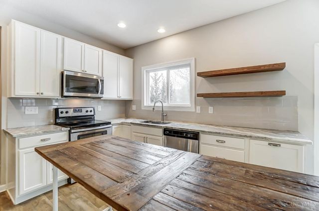 4343 Hunting Hawk Drive, Turtle Creek Twp, OH 45036