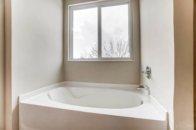 4343 Hunting Hawk Drive, Turtle Creek Twp, OH 45036