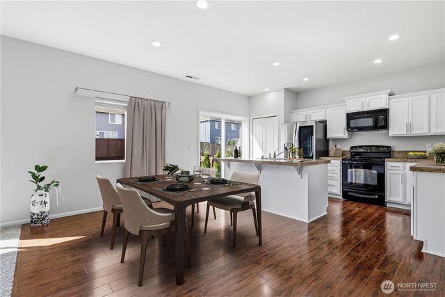 1907 SW 341st Place, Federal Way, WA 98023