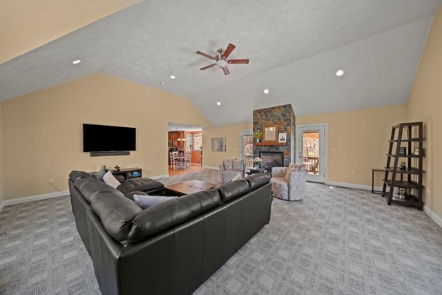 3 Curve Street, Middleton, MA 01949