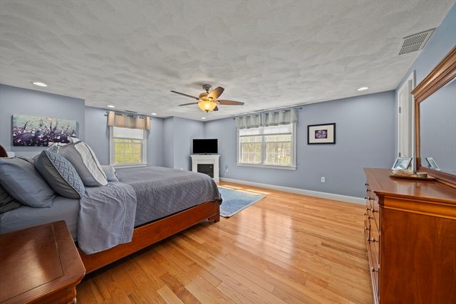 3 Curve Street, Middleton, MA 01949