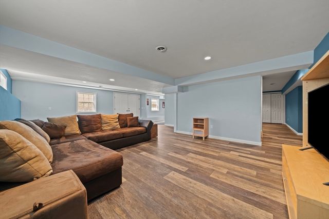 3 Curve Street, Middleton, MA 01949