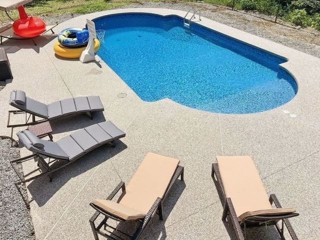 3 Curve Street, Middleton, MA 01949