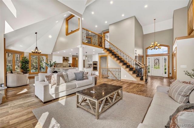 9082 Winding Creek Lane, Clarence, NY 14032