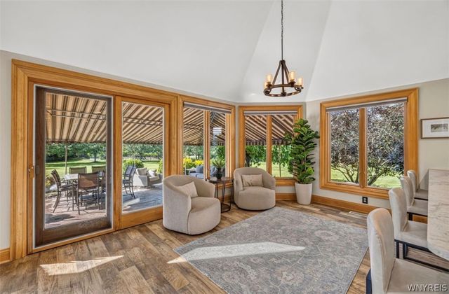 9082 Winding Creek Lane, Clarence, NY 14032