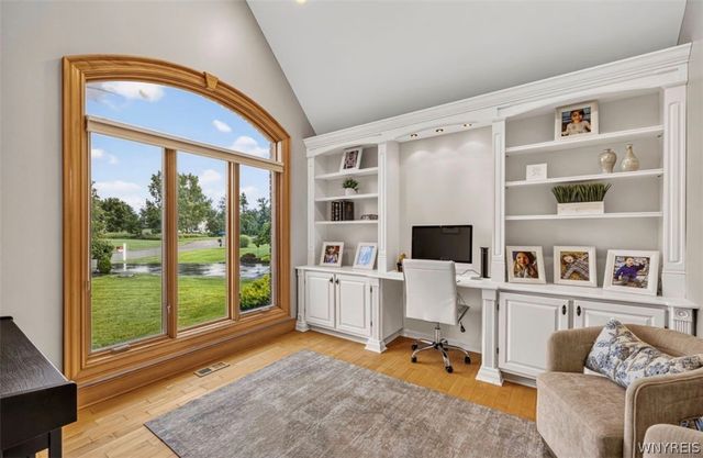 9082 Winding Creek Lane, Clarence, NY 14032