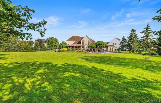 9082 Winding Creek Lane, Clarence, NY 14032