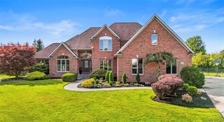 9082 Winding Creek Lane, Clarence, NY 14032