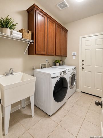 1410 CAMDEN CV, San Antonio, TX 78258