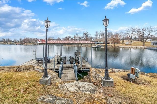 226 Lake Viking Terrace, Gallatin, MO 64640