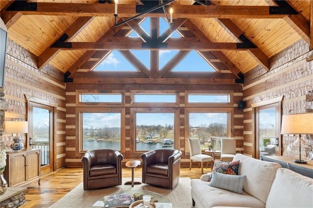 226 Lake Viking Terrace, Gallatin, MO 64640