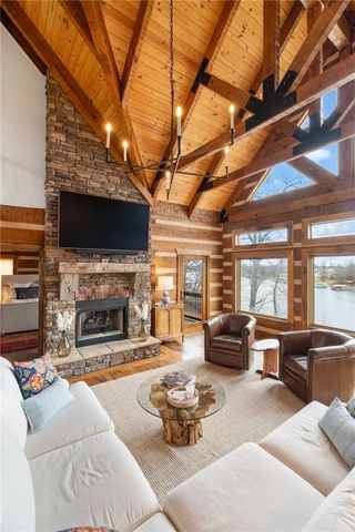 226 Lake Viking Terrace, Gallatin, MO 64640