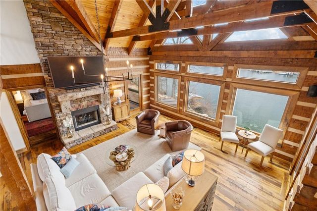 226 Lake Viking Terrace, Gallatin, MO 64640