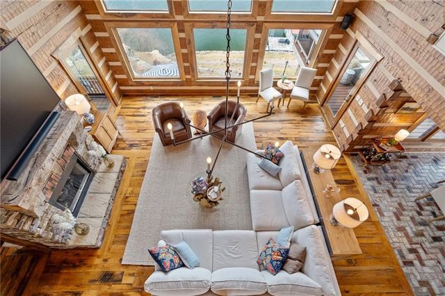 226 Lake Viking Terrace, Gallatin, MO 64640