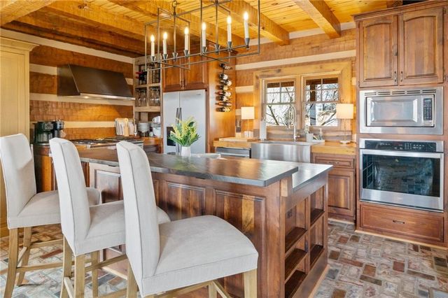 226 Lake Viking Terrace, Gallatin, MO 64640