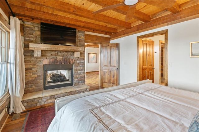 226 Lake Viking Terrace, Gallatin, MO 64640