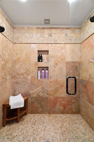 226 Lake Viking Terrace, Gallatin, MO 64640