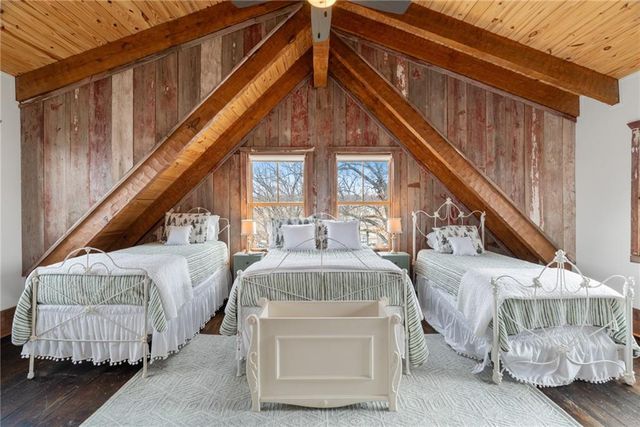 226 Lake Viking Terrace, Gallatin, MO 64640