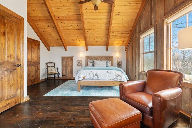 226 Lake Viking Terrace, Gallatin, MO 64640