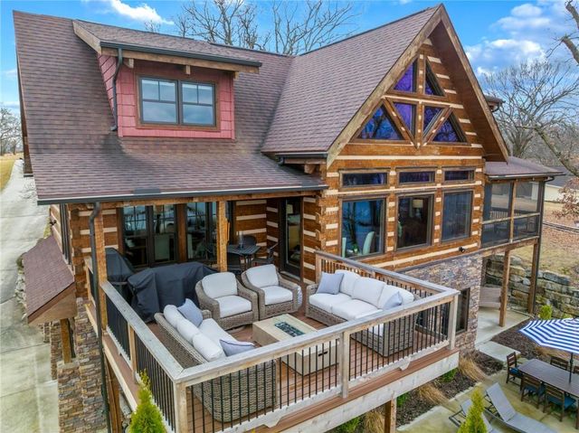 226 Lake Viking Terrace, Gallatin, MO 64640