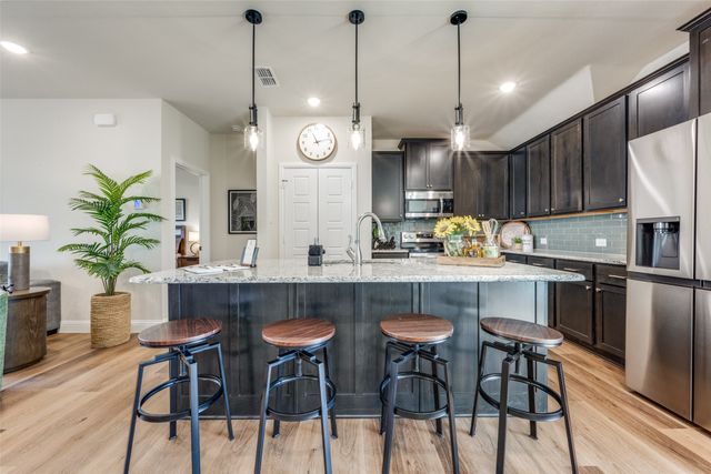 100 Walnut Street, Whitesboro, TX 76273