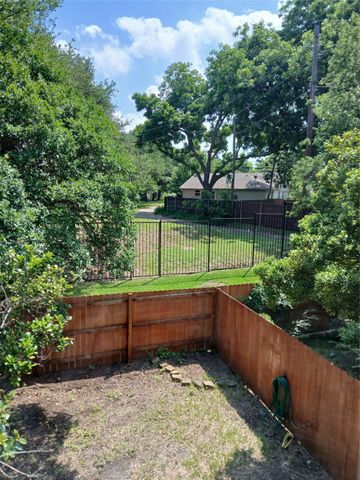 7456 E Northwest Highway H 125, Dallas, TX 75231