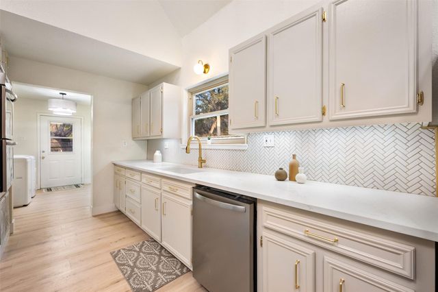 1218 County Road 132B, Kingsland, TX 78639