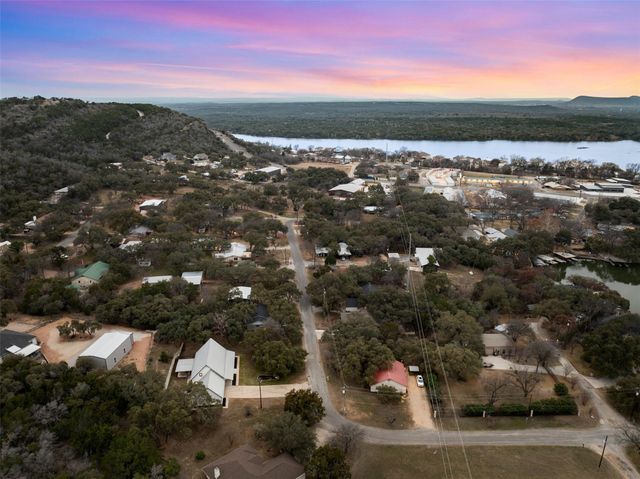 1218 County Road 132B, Kingsland, TX 78639