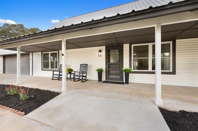 1218 County Road 132B, Kingsland, TX 78639