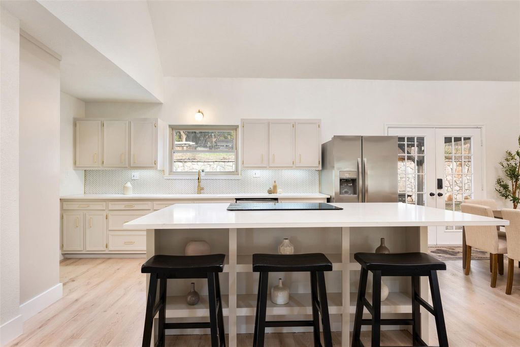 1218 County Road 132B, Kingsland, TX 78639