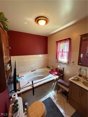 3692 E 52nd Street, Cleveland, OH 44105
