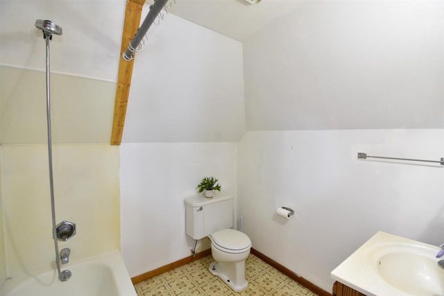 409 W PARKER STREET, Weyauwega, WI 54983